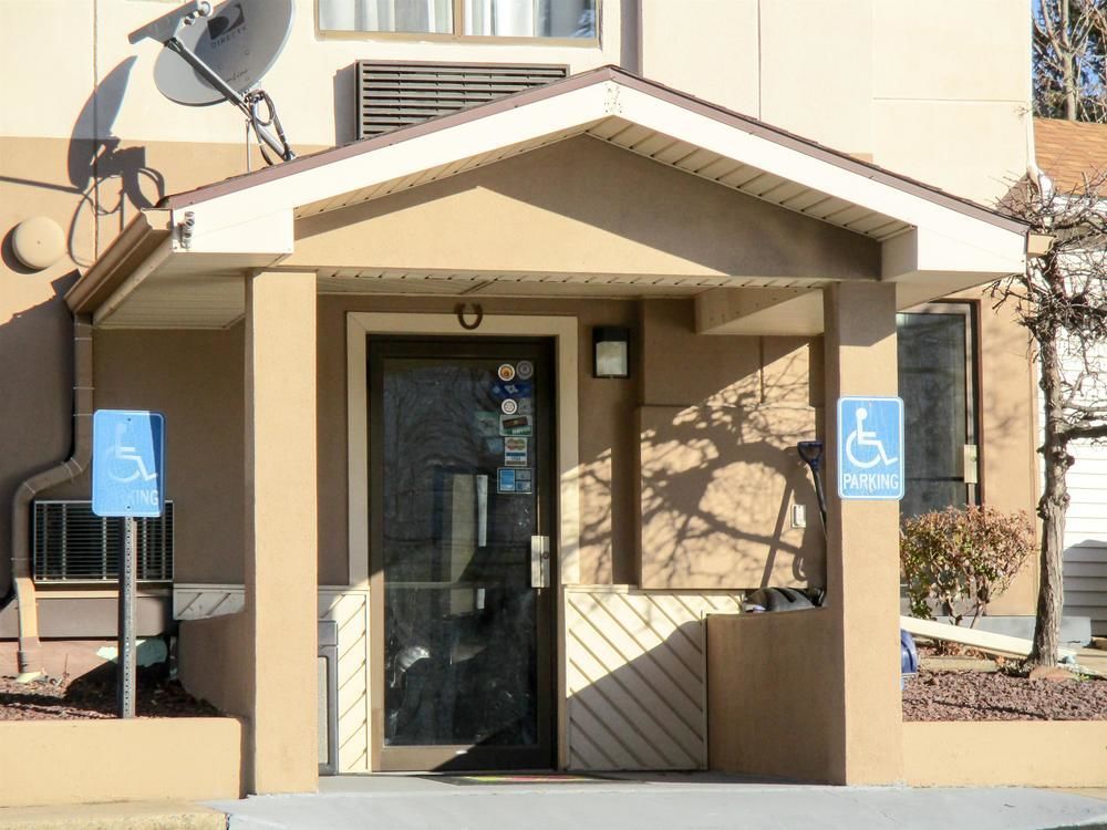 威廉波特速8酒店 外观 照片